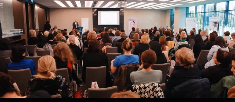 სასტუმრო შერატონ გრანდ თბილისი მეტეხი პალასში ჩატარებული კონფერენცია (2022)